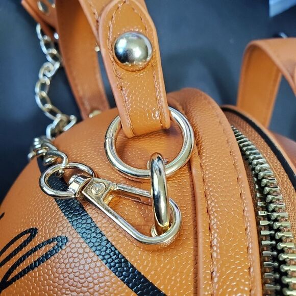 **Sale** Basketball themed crossbody bag - Picture 7 of 8